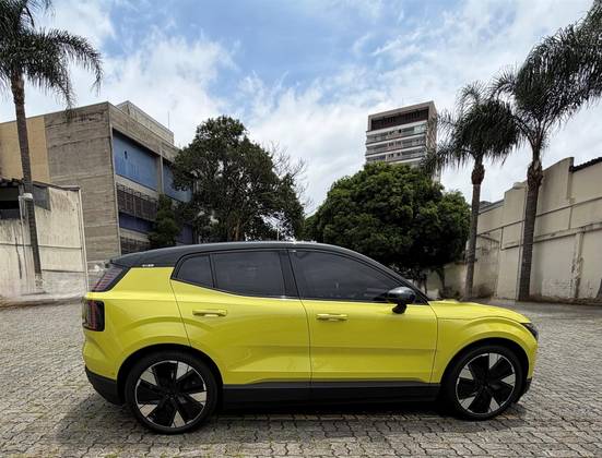VOLVO EX30 69 KW ELÉTRICO ULTRA